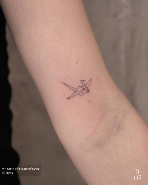 Fine line origami crane tattoo located on the inner arm. Heart Fine Line Tattoo, Origami Crane Tattoo, Origami Tattoo, Crane Tattoo, Origami Heart, Origami Crane, Tattoos Gallery, Little Tattoos, Fine Line