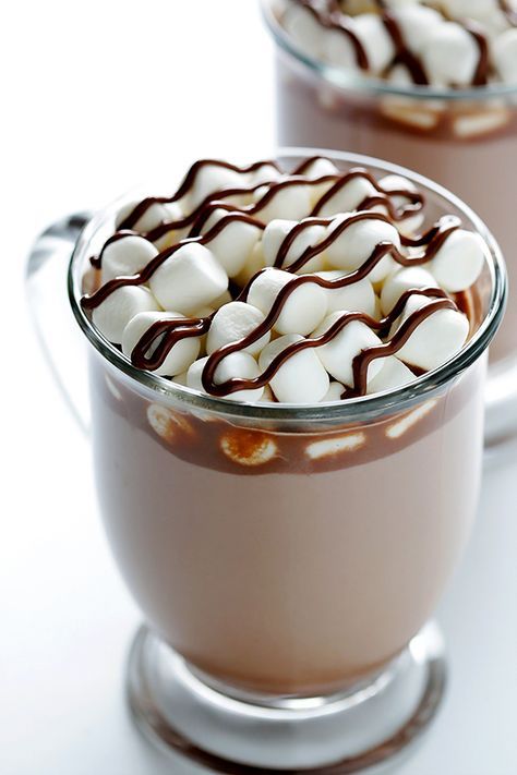 Nutella Hot Chocolate -- made delicious and easy with just 2 ingredients! | gimmesomeoven.com Christmas Food And Drink Ideas, Nutella Hot Chocolate Recipe, Resep Starbuck, Hot Chocolate With Marshmallows, Hot Chocolate Ingredients, Chocolate Ingredients, Nutella Hot Chocolate, Hot Chocolate Milk, Christmas Drink