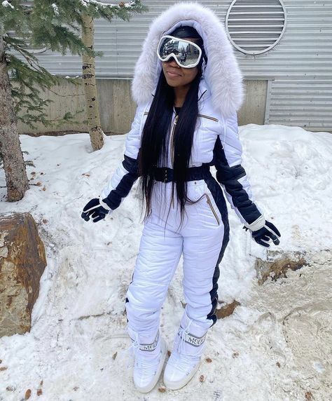 Shein Snow Outfit, Snowsuit Outfit Black Women, Ski Outfits For Women Black, Snow Tubing Outfit For Women, Snow Outfits For Black Women, Cute Ski Outfits, Ski Attire, Snowsuit Women, Winter Inspo Outfits