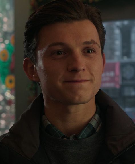 Spiderman Tom Holland, Spiderman Tom, Peter Spiderman, Cute Boyfriend, Beast Wallpaper, Tom Holland Imagines, Tom Holland Peter Parker, Tom Holland Spiderman, Cute Couple Art