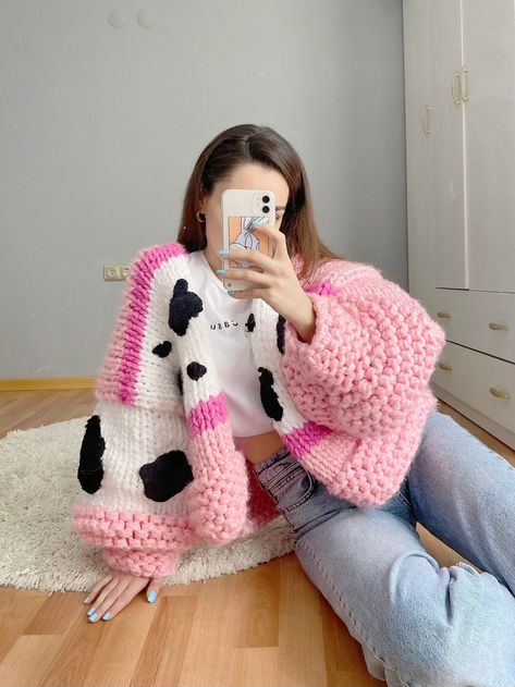 Mode Zara, Oversized Sweater Cardigan, Pink Cow, Pink Gingham, Cow Pattern, Pattern Sweater, Oversized Sweater, Knit Jacket, Crochet Cardigan