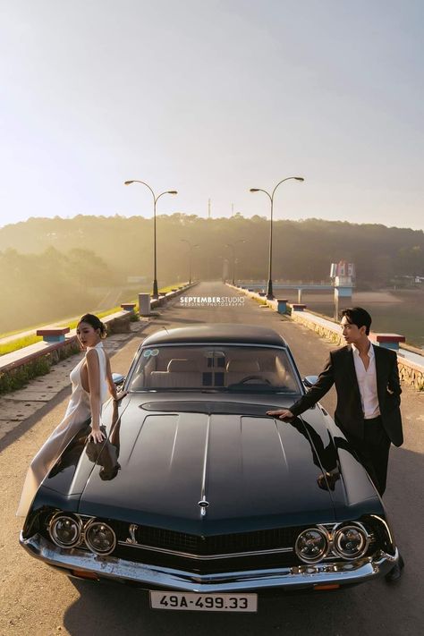 Car Couple Photoshoot, Car Couple, Prenup Photos Ideas, Funny Engagement Photos, Pre Wedding Poses, Couple Picture Poses, Wedding 2024, Baby Animals Funny, Couple Photoshoot