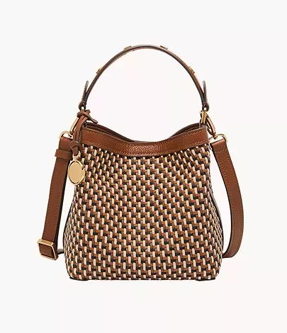 : A stylish and functional bucket bag perfect for everyday wear. #JessieSmallBucket #BucketBag #Fashion Classic Fashion Pieces, Fancy Things, Small Buckets, Fossil Bags, Engraved Gifts, Bag Trends, Trends 2024, Fashion Essentials, Design Element