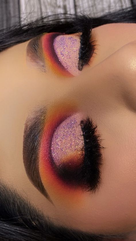 Colorful Cut Crease, Maquillaje Cut Crease, 2016 Makeup, Cut Crease Eyeshadow, Anastasia Beverly Hills Makeup, Evening Makeup, Two Faces, Glitter Eyeshadow, Cut Crease