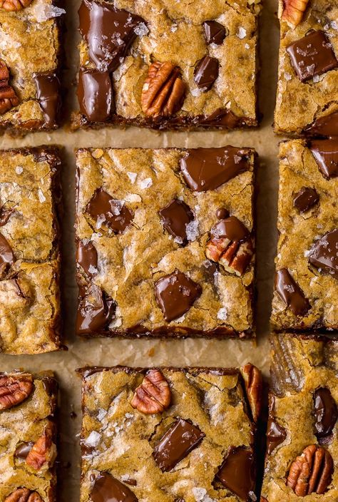 Brown Butter Bourbon Pecan Chocolate Chunk Blondies are chewy, crunchy, and loaded with gooey pockets of chocolate! The bourbon gives them a subtle kick without being overpowering! This easy and crowd-pleasing dessert recipe is perfect for holiday parties! And don't worry about the bourbon getting you tipsy... it's only a small amount and cooks out Chocolate Chunk Blondies, Brown Butter Bourbon, Pecan Chocolate, Baker By Nature, Chocolate Dipped Fruit, Butter Pecan Cookies, Pecan Cookies, Chocolate Butter, Pecan Recipes