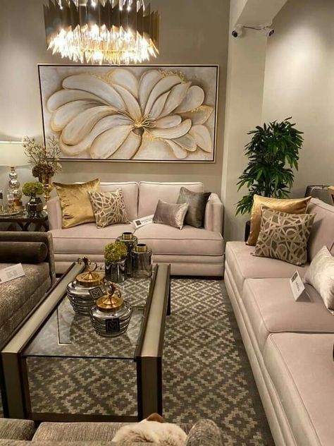 Home decor ideas apartment home decor ideas paint home decor ideas for living room Cream And Gold Living Room, Living Room Plan, Home Interior Design Ideas, Gold Living, Luxury Living Room Decor, Elegant Living Room Decor, Gold Living Room, Glam Living Room, Gold Home Decor