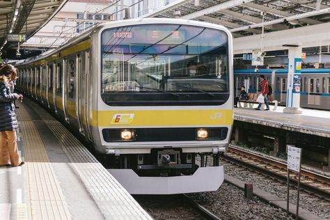 Japanese Train Station Aesthetic, Train Aesthetic Japan, Japanese Train Inside, Japan Train Station, Japan Railway Station, Central Line, Visit Tokyo, Tokyo Station, Trainspotting