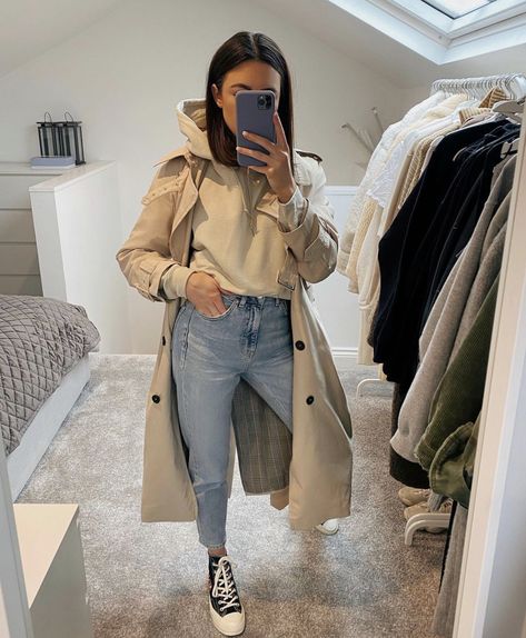 Spring City Outfits, Outfits Italia, Tuesday Outfit, Trench Coat Outfit, Winter Fashion Outfits Casual, Populaire Outfits, Neue Outfits, Mode Casual, Ținută Casual