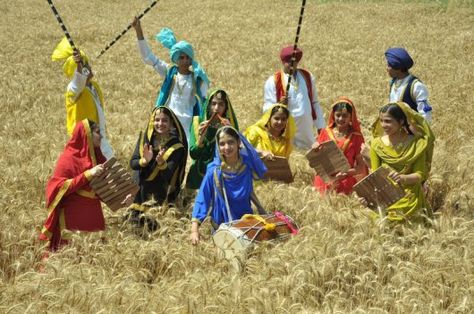 Having a Gala Time at the #Baisakhi #Festival Celebration in Patiala - Baisakhi seasonal festival in #Patiala, which is known to be one of the most colourful events in #Punjab.The reason behind of these event Baisakhi states the start of the New Year for the Punjabis in living in #North_India and falls in the list of a few festivals in India, which possess a particular date.#farmers also participating in Dancing and singing. #Jarag_fair, Roshni fair and Chhapar fair all these events. Baisakhi Images, Punjab Festivals, Baisakhi Festival, Happy Baisakhi, Gala Time, Festivals Of India, Hindu Festivals, Festival Celebration, Harvest Festival