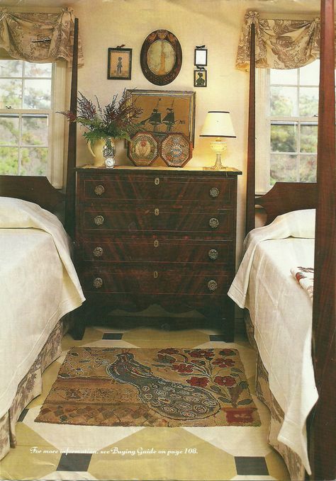 Traditional Guest Room Colonial Bedrooms, American Bedroom, Cozy Guest Rooms, Guest Bedroom Ideas, British Colonial Decor, Twin Bedroom, Estilo Country, Antique Chest, Yellow Bedroom