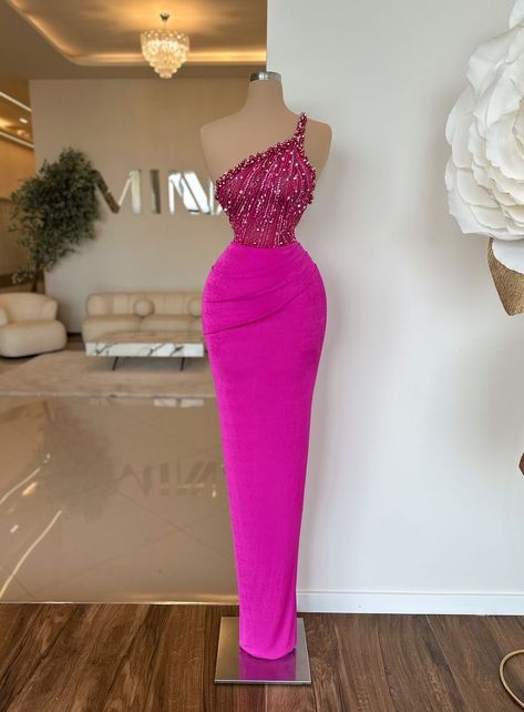 Classy Dresses With Sleeves, Dinner Dress Designs, Fancy Elegant Dresses, Pink Met Gala Dresses, Fitted Gown Styles, Elegant Evening Gowns Stunning Dresses, Fitting Dresses Classy, Long Straight Gown, Pink Classy Dress