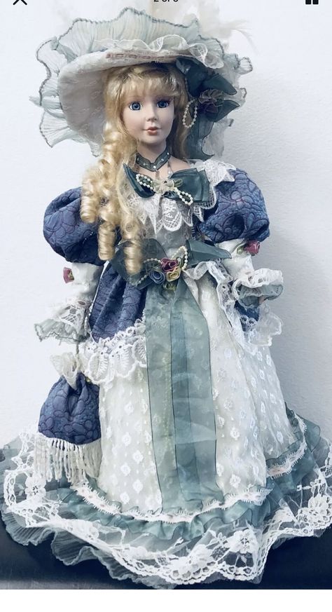 Porcelain Doll Aesthetic, Dolls Victorian, Vintage Porcelain Dolls, Antique Porcelain Dolls, Oc Design, Doll Aesthetic, Victorian Dolls, Half Dolls, China Dolls