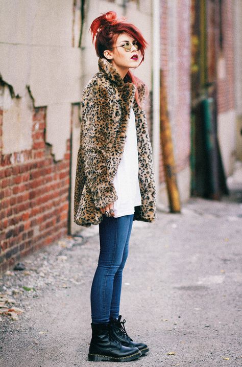 In The Cat Skills Coat Luanna Perez, Perfect Ten, Leopard Jeans, Look Rock, Miniskirt Outfits, Print Coat, Urban Wear, Urban Outfits, Doc Martens