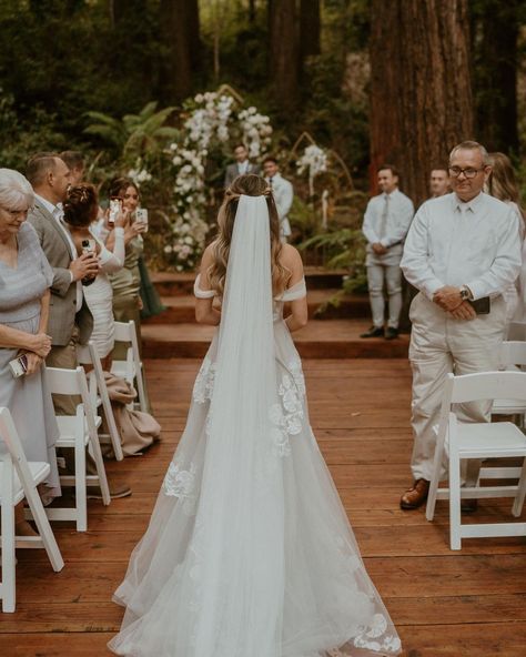 Brooklyn and Bailey | Wedding details bc I’m ✨still✨ not over it | Instagram Brooklyn And Bailey Wedding Dress, Brooklyn And Dakota Wedding, Brooklyn And Bailey Wedding, Brooklyn Mcknight Wedding, Flowing Wedding Dresses, Twilight Wedding, Forest Theme Wedding, Pagan Wedding, Brooklyn And Bailey