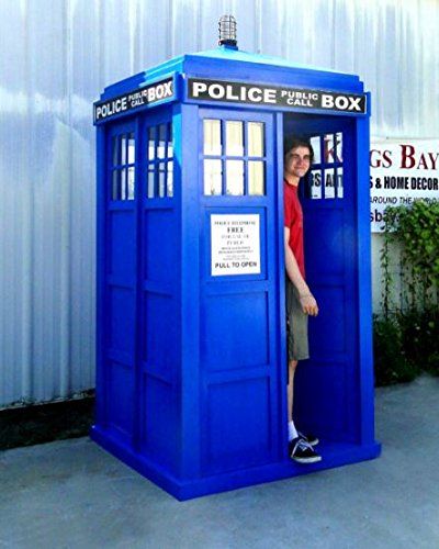 Yes, they are selling a full size Police Call Box on Amazon. - Love The Doctor? Full Size Police Call Box Tardis – Doctor Who Gift Doctor Who Gifts, Dr Who Tardis, Tardis Blue, Christmas Thoughts, Booth Decor, Police Call, Fun Furniture, Cage Light, Police Box