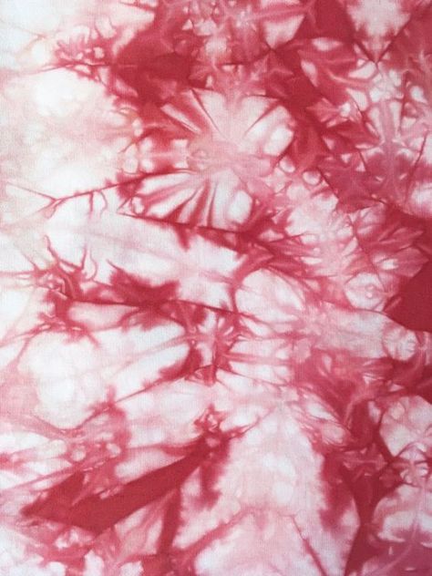 Red Shibori, Splatter Wallpaper, Hippie Kunst, Tie Dye Wallpaper, Diy Tie Dye Techniques, Tropical Fabric Prints, Tie Dye Background, Shibori Fabric, Shibori Print