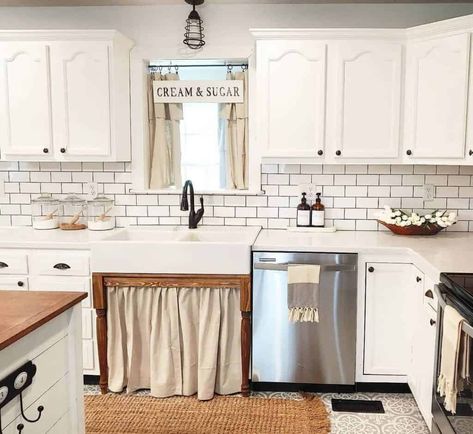 Modern Kitchen Curtain Ideas, Kitchen Curtains Above Sink, Kitchen Curtain Ideas Above Sink, Kitchen Window Above Sink, Hone Decor Ideas, White Herringbone Tile Backsplash, White Kitchen Windows, Kitchen Curtain Ideas, White Apron Sink