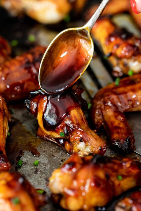 Easy baked apricot sticky chicken wings - Simply Delicious Apricot Chicken Wings, Sticky Chicken Wings Recipe, Sticky Chicken Recipe, Sticky Chicken Wings, Chicken Wing Sauces, Apricot Chicken, Sticky Chicken, Cooking Pumpkin, Turkey Pot Pie