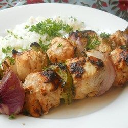 Shish Tawook, Chicken Chunks, Doner Kebab, Chicken Kabobs, Lebanese Food, Chicken Kebabs, Middle Eastern Food, Grilled Chicken Recipes, Middle Eastern Recipes