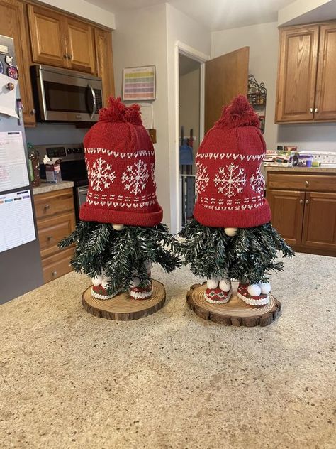 Christmas Tree Gnomes Diy, Wood Gnomes Diy, Dollar Tree Gnomes, Gnome Trees, Candied Pineapple, Circle Crafts, Christmas Tree Dress, Dollar Tree Fall, Bazaar Ideas