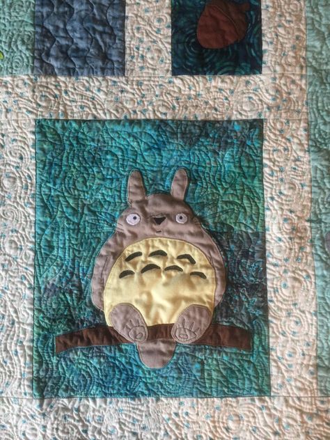 Studio Ghibli Quilt, Ghibli Crafts, Anime Quilt, Studio Ghibli Crafts, Small Sewing, Quilt Projects, Small Sewing Projects, Quilt Making, Quilting Projects