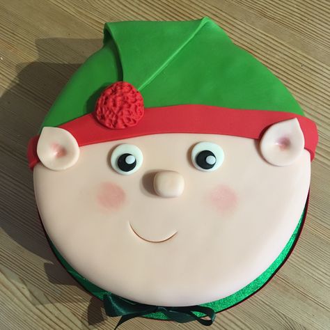 Elf Christmas Cake, Elf Cake Ideas, Xmas Cake Decorating Ideas, Elf Cake, Christmas Bake Off, Igloo Cake, Fondant Christmas Cake, Christmas Cupcakes Recipes, Christmas Cookie Cake