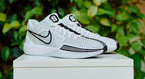 Sabrina Ionescu Talks Debut Nike Signature Shoe: 'It's a Blessing' | Complex Sabrina Ionescu, Nike Images, Cute Nike Shoes, Cute Nikes, Wnba, Swag Shoes, Nike Basketball, Pink Shoes, Sneaker Shopping