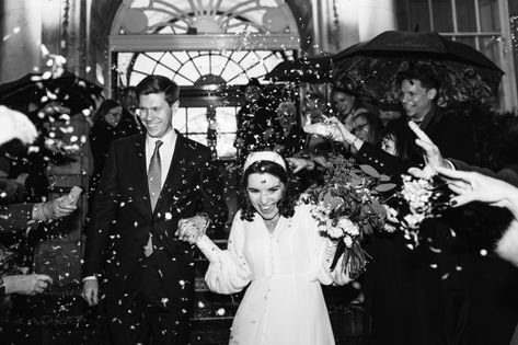 London Winter Wedding, London Wedding Aesthetic, London Elopement Weddings, London Elopement Photography, Chelsea Town Hall Wedding, Townhall Wedding, Chelsea Old Town Hall Wedding, Islington Town Hall Wedding, Chelsea Old Town Hall