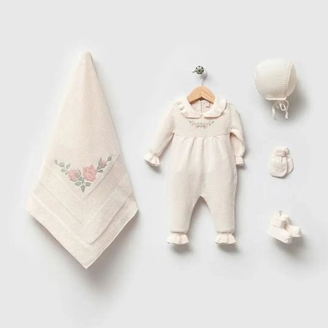 Knit Onesie, Pattern Jumpsuit, Baby Registry Essentials, Homecoming Outfit, Newborn Coming Home Outfit, Christmas Dress Baby, Pink Newborn, Timeless Outfits, Hospital Outfit