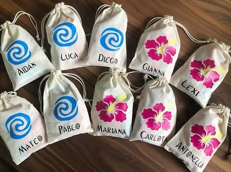 Moana Birthday Decorations, Moana Gifts, Moana Birthday Cake, Moana Birthday Party Theme, Moana Theme Birthday, Festa Moana Baby, Moana Theme, Moana Themed Party, Luau Birthday Party