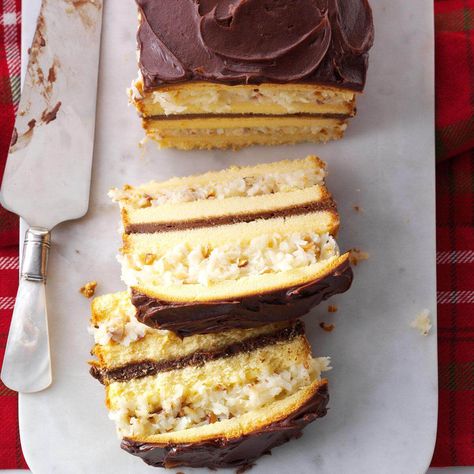 20 Delicious Ways to Upgrade Pound Cake 15 Minute Desserts, Sweetened Condensed Milk Recipes, Condensed Milk Recipes, Fudge Frosting, Pound Cake Recipes, Classic Desserts, Almond Cakes, Milk Recipes, Easter Cakes