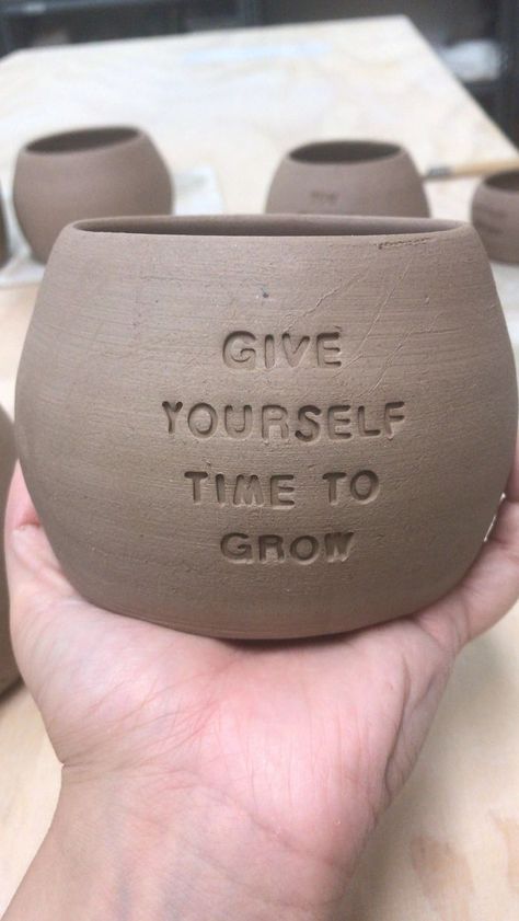 I Make Ceramic Planters With Sassy Botanical Puns (18 Pics) | Bored Panda Diy Plant Pots Clay, Pottery Planter Ideas, Useful Ceramics Ideas, Ceramic Botanical, Witty Puns, Pottery Plant Pots, Ceramics Diy, Garden Ceramics, Handmade Ceramic Planters