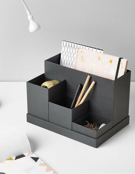 Diy Desk Ideas Organization, Desk Decor Ideas Diy, Diy Desk Organization, Aesthetic Craft, Cardboard Organizer, Desk Organization Diy, Desk Organiser, Cardboard Crafts Diy, Turkey Crafts