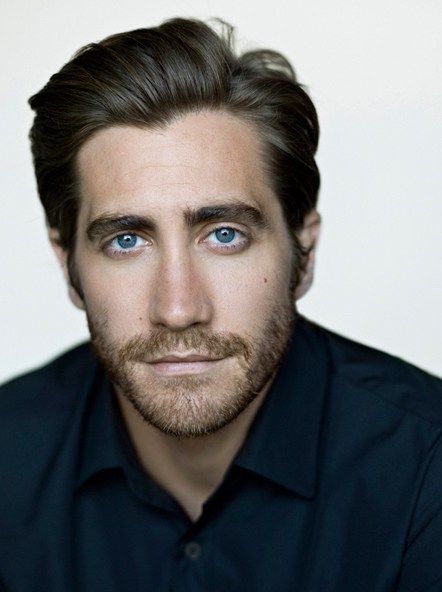 jake-gyllenhaal-medium-beard-medium-stubble Stubble Beard, Louise Brealey, Jake G, Robert Downey Jr., October Sky, Foto Portrait, The Scorch Trials, Lana Turner, Actor Headshots