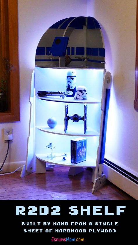 How to build this cool R2-D2 shelf from a single sheet of hardwood plywood. Total material cost, with LED lights, is under $100! | JenuineMom.com Star Wars Guest Bedroom, Star Wars Furniture, Decoracion Star Wars, Sons Room, Disney House, Star Wars Bedroom, Cabinet Woodworking Plans, Star Wars Nursery, Shelf Corner