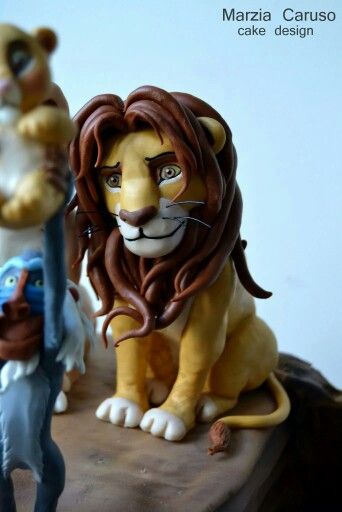 Lion King Topper Lion King Topper, Roi Lion Simba, Lion King Cake, King Cakes, Pig Birthday Cakes, Lion King Party, Lion King Cakes, Safari Cakes, Lion King Birthday