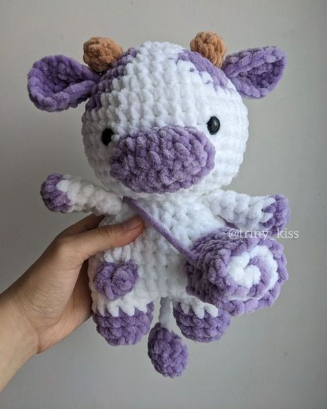 Crochet Purple Plushie, Purple Crochet Animals, Crochet Purple Amigurumi, Purple Crochet Plushies, Purple Crochet Ideas, Purple Crochet Projects, Purple Amigurumi, Ube Roll, Yarn Animals