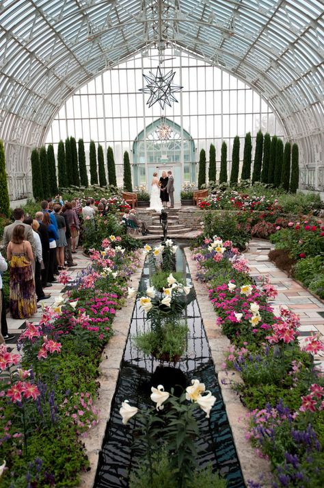 Sunken Garden at Como Park Zoo & Conservatory Wedding | Photograph by Erin Johnson Photography  http://www.storyboardwedding.com/sunken-garden-como-park-zoo-and-conservatory-early-morning-intimate-wedding/ Twin Cities Wedding Venues, Minnesota Wedding Venues, Zoo Wedding, Sunken Garden, Wedding Reception Locations, Minneapolis Wedding, Affordable Wedding Venues, Water Features In The Garden, Outdoor Reception