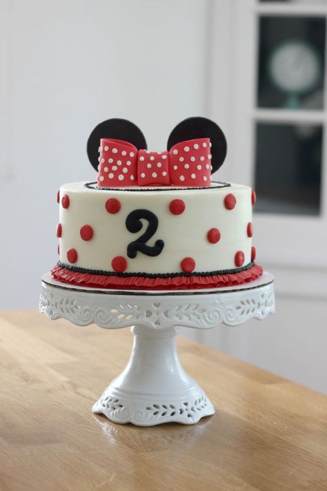 Minnie Mouse Birthday Cake! #birthdaycake #minniemouse #minniemouseparty 2nd Birthday Mickey Mouse, Oh Twodles, Mouse Birthday Cake, Mickey Mouse Birthday Cake, Twodles Birthday, Birthday Mickey Mouse, Minnie Mouse Birthday Cakes, Bolo Minnie, Minnie Birthday Party