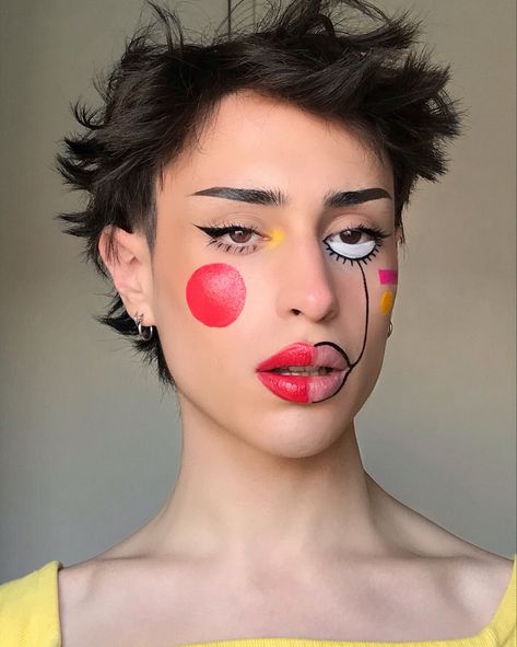 Abstract Clown Makeup, Pop Art Makeup Ideas, Surrealism Makeup, Club Kid Makeup, Wacky Makeup, 2d Makeup, Surreal Makeup, Lip Makeup Art, Halloween Lip Makeup