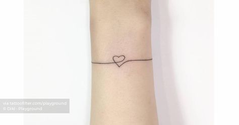 Heart wristband tattoo, minimalistic style. Heart Bracelet Tattoo, Line Tattoo Wrist, Heart Line Tattoo, Wristband Tattoo, Jewellery Bracelets, Minimalist Line Art, Tattoo Bracelet, Minimalistic Style, Little Tattoos