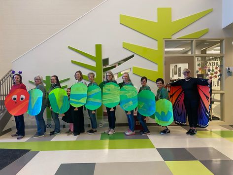 Hungry Caterpillar Group Costume, Hungry Caterpillar Costume, Caterpillar Costume, Book Character Day, School Costume, Halloween Kindergarten, Class Dress, College Dorm Decorations, Book Character