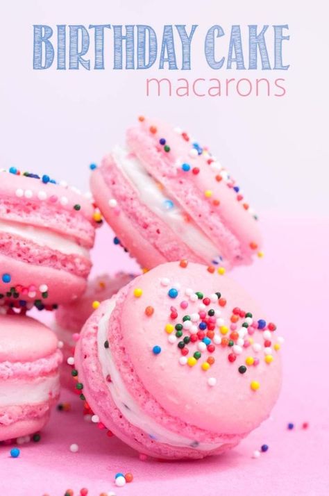 Pink Macaron Flavors, Best Macaron Flavors, Best Macaron Filling, Macaroon Flavors Recipes, Birthday Macarons Ideas, Best Birthday Desserts, Cute Birthday Treats, Birthday Desserts Not Cake, Macroon Ideas