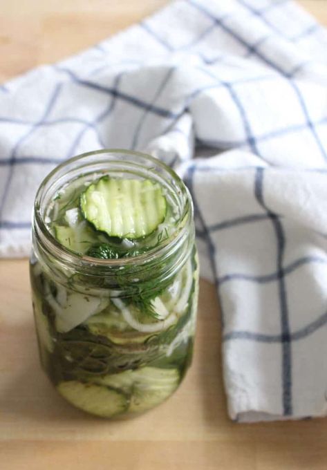 Refrigerator Sweet Dill Pickles | SO much better (and cheaper) than store-bought! A sweet and tangy pickle seasoned with dill and celery seed. No canning needed- just marinate for a few days in the fridge! Sweet Dill Pickles, Dill Pickles Recipe, Homemade Pickles Dill, Dill Pickle Recipe, Dill Recipes, Pickles Recipe, Fermented Pickles, Canning Ideas, Spicy Pickles