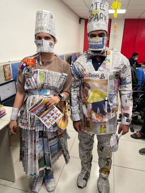 Recyclable Fashion, Newspaper Wedding, Fancy Dress Competition, Trash Fashion, Newspaper Dress, Newspaper Photo, Citizen Kane, Classy Prom, Wedding Newspaper