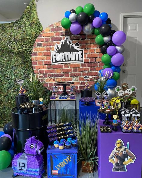 Fortnite Birthday Decor, Fort Night Party Ideas, Fornite Birthday Decorations, Fornite Party Ideas, Fortnite Birthday, Fortnite Birthday Party Ideas, Kids Party Planning, Nerf Birthday Party, Nerf Party