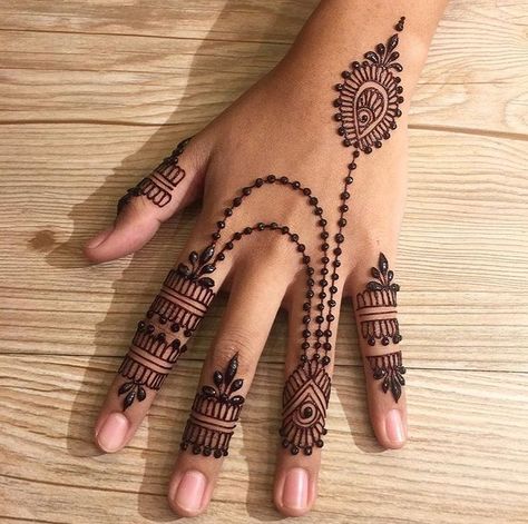 Finger Mehendi Designs, Henne Tattoo, Inai Pengantin, Jagua Henna, Small Henna, Tato Jari, Finger Henna Designs, Tato Henna, Henna Tattoo Designs Hand