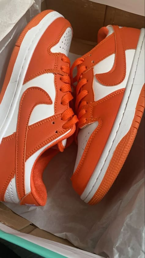 Nike Shoes Orange, Orange Nike Shoes, Dunk Outfit, Nike Dunks Low, Low Dunks, Dunks Low, Pretty Sneakers, Shoes Orange, White Nike Shoes