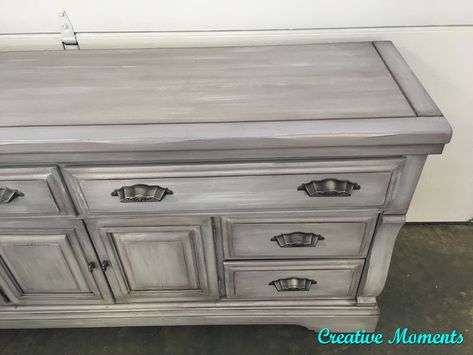 Dresser Makeover Dark Wood, Repainted Dresser Ideas Farmhouse, Painting Dresser, Bedroom Furniture Rustic, Refinished Bedroom Furniture, Dresser Restoration, Dresser Farmhouse, Grey Farmhouse, Dark Bedroom Furniture