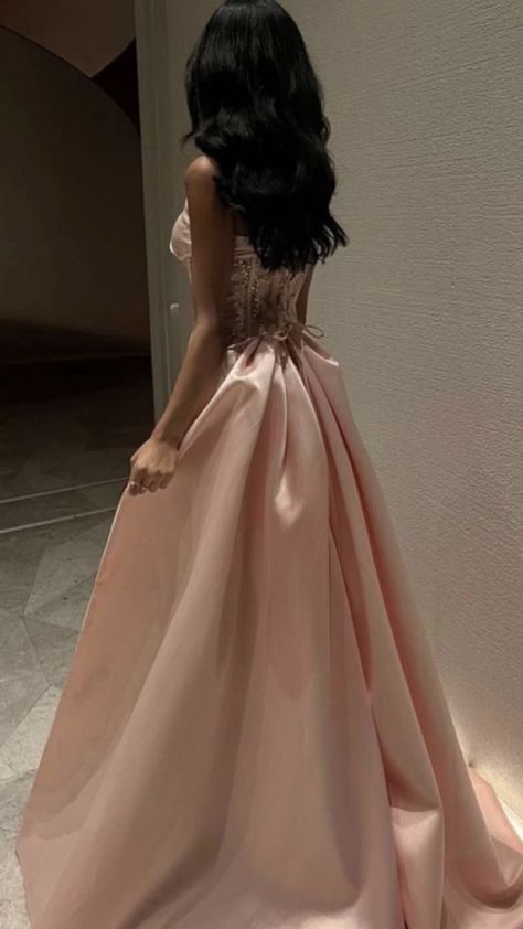 Christmas Party Outfits Classy, Dubai Evening, Baby Pink Satin, Hot Prom Dress, Ethereal Dress, Christmas Party Outfits, Prom Dress Inspiration, Formal Party Dress, Christmas Party Dress